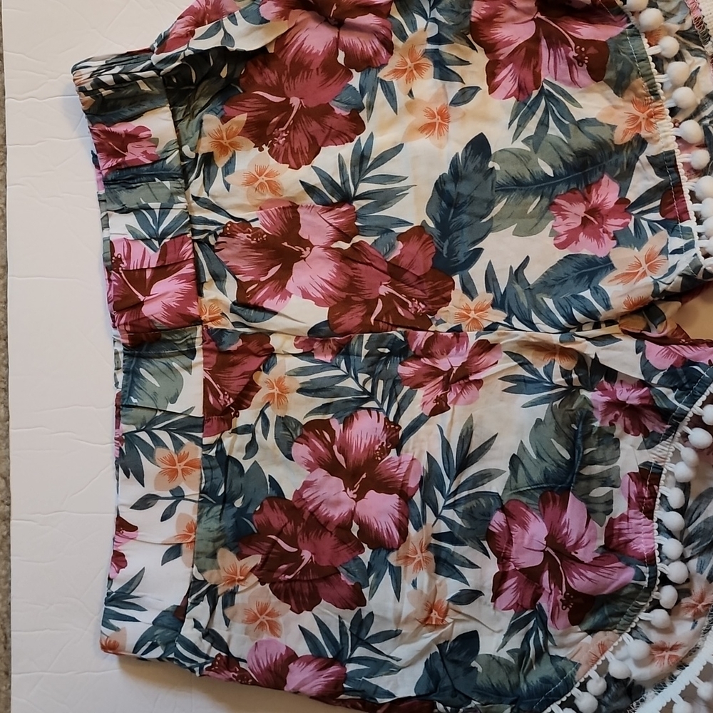 Floral Print Pom Pom Shorts - Picture 2 of 5